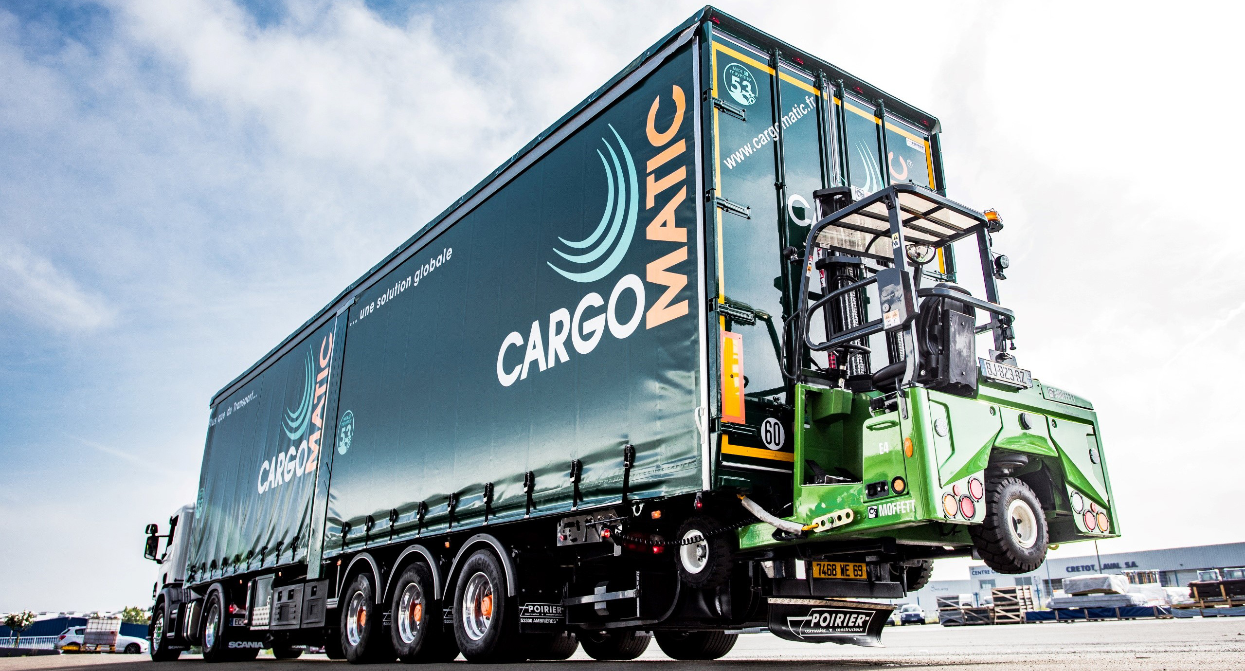 MOFFETT at work with Cargomatic | Truck mounted forklifts | Hiab