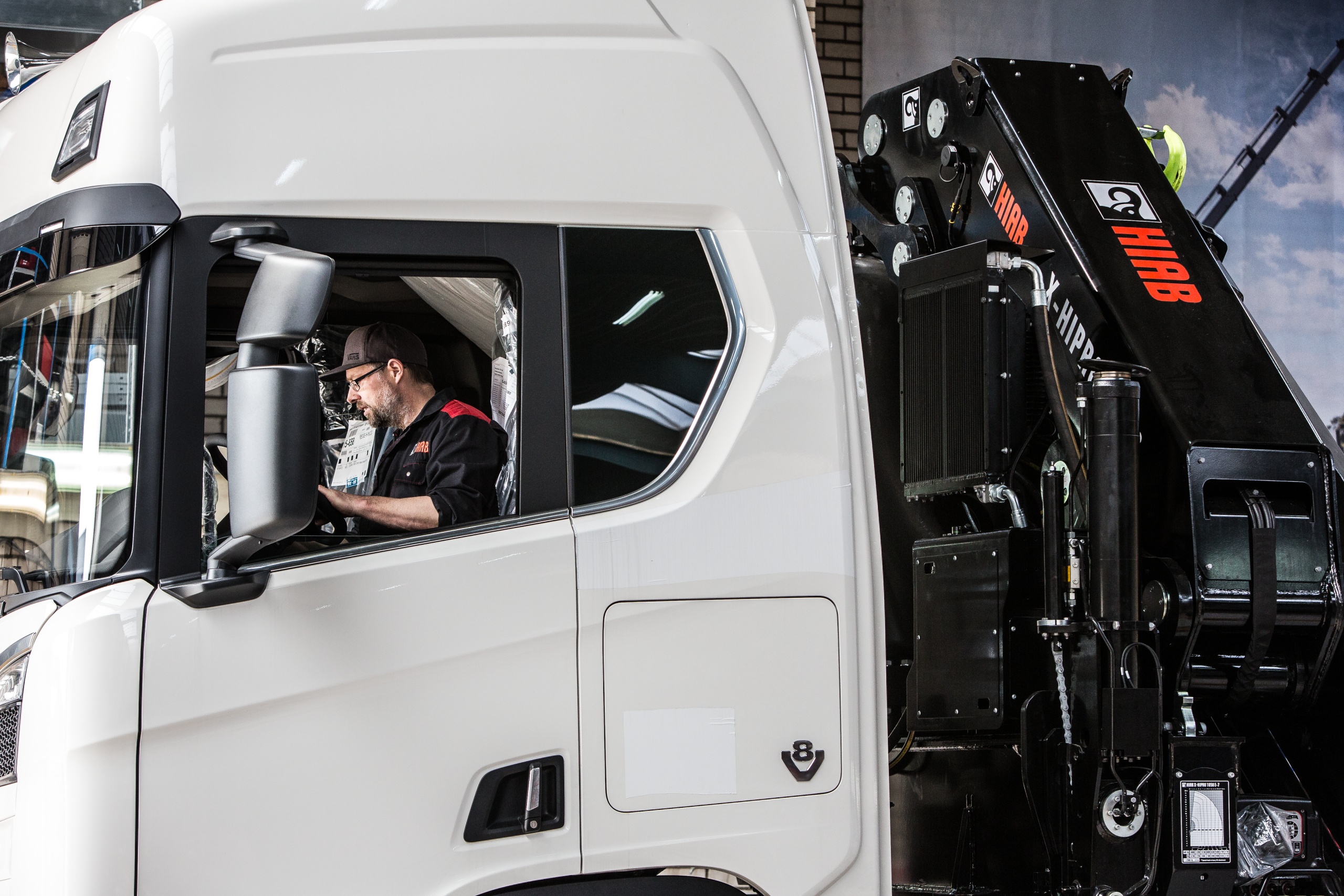 Top-Quality HIAB Loader Cranes for Efficient Lifting | Our Brands | Hiab